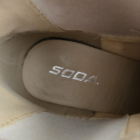 NWT SODA Elegant Tan Suede Ankle Boots Size 10 - Picture 5 of 7